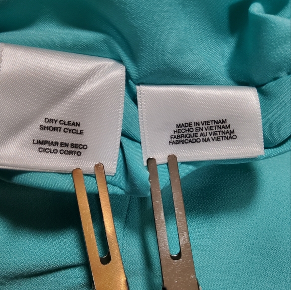 Kasper Green Stretch Sleeveless Sheath Round Neckline Size 10P - Picture 10 of 10